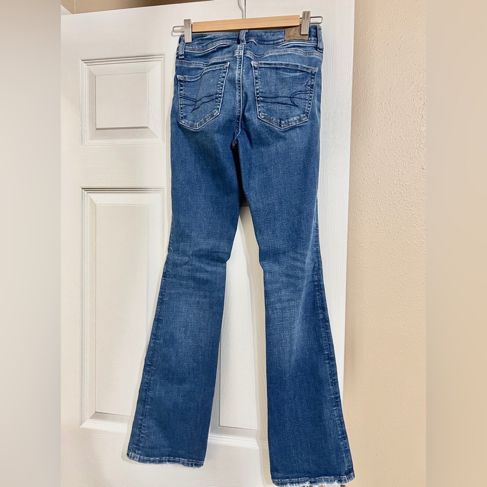 American Eagle Outfitters light wash Blue Flare Jeans size: 00
